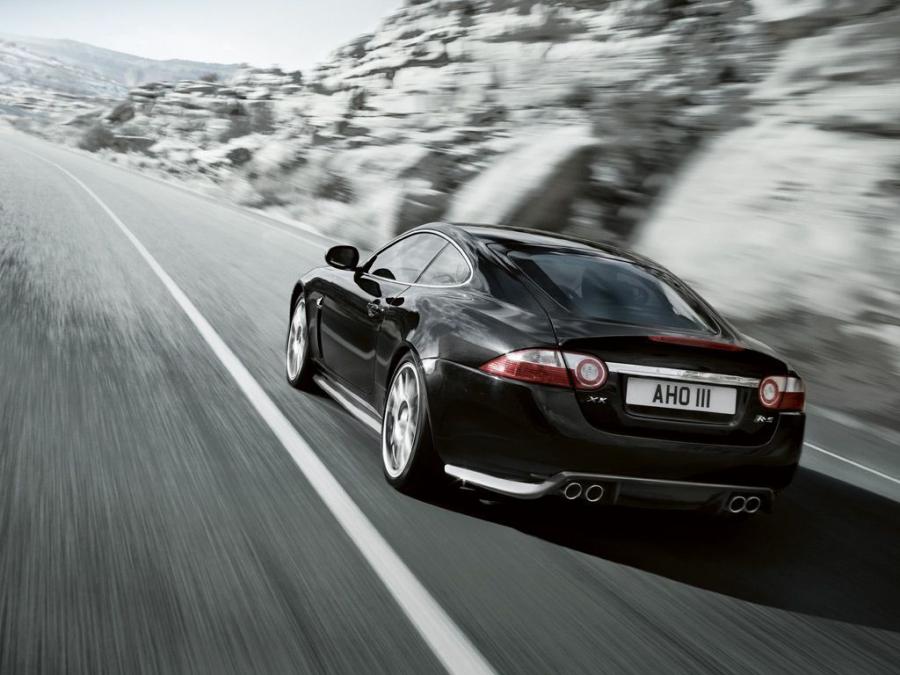  Jaguar XKR-S 2008 года  (фото 15 из 27)